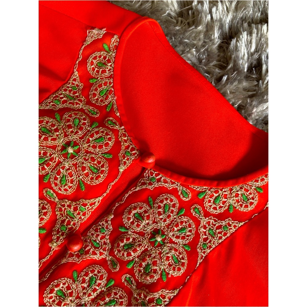 Vintage 60s embroidered trim button loop lingerie blouse.
